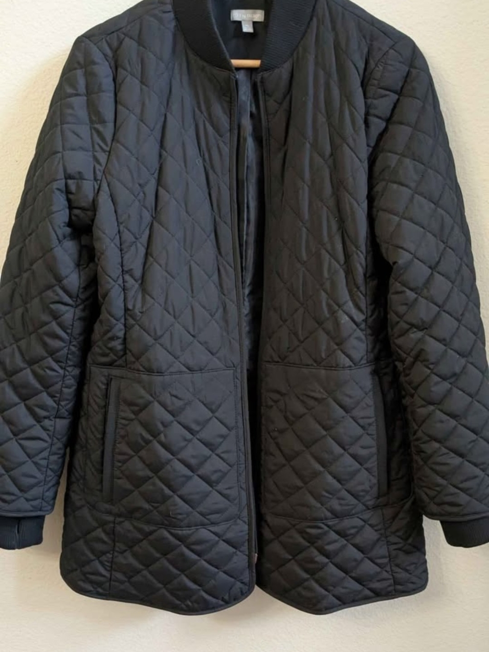 Talbots Quilted Black Puffer Jacket Ladies Size Medium Petite